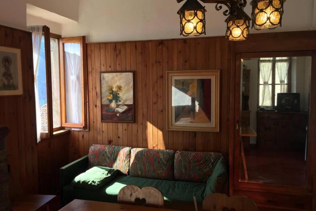 Nel Set Di Piccolo Mondo Antico Villa Viola Valsolda Eksteriør billede