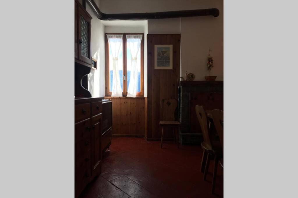 Nel Set Di Piccolo Mondo Antico Villa Viola Valsolda Eksteriør billede