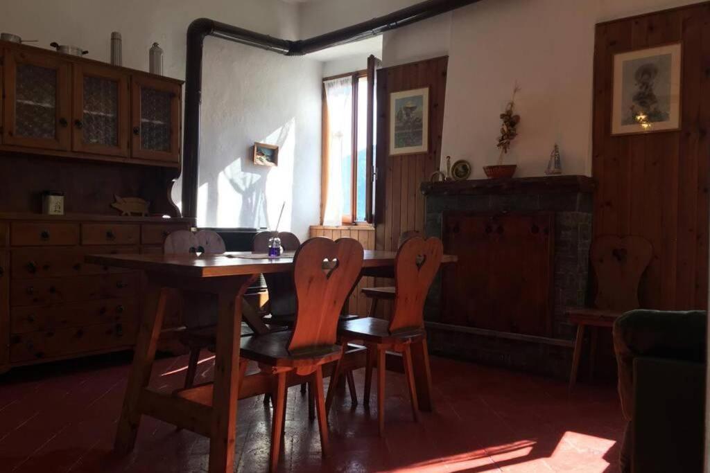 Nel Set Di Piccolo Mondo Antico Villa Viola Valsolda Eksteriør billede