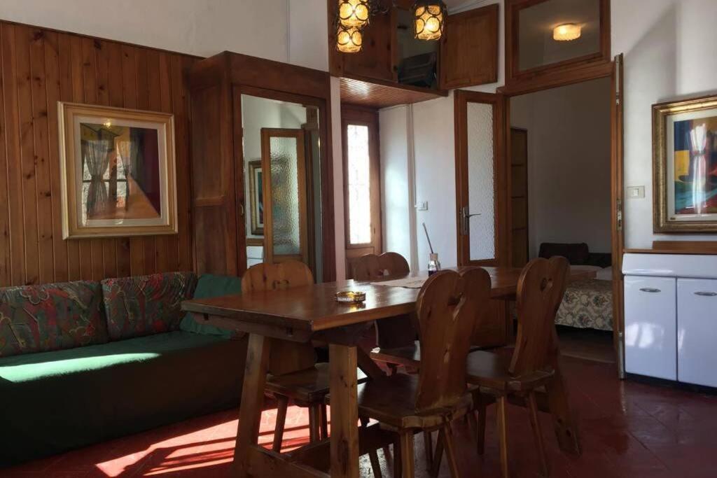 Nel Set Di Piccolo Mondo Antico Villa Viola Valsolda Eksteriør billede